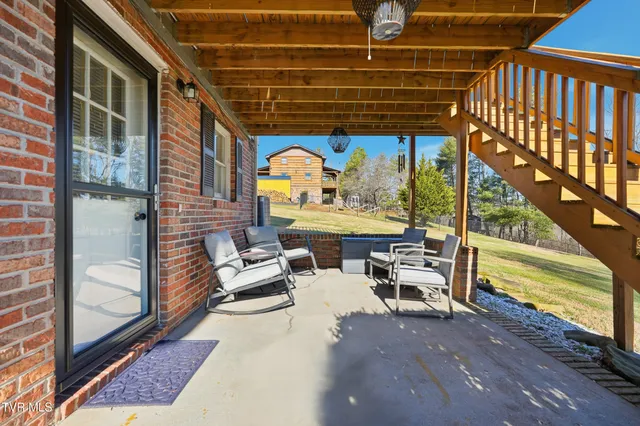 $229,999 | 2660 Warren Drive, St. Paul, VA 24283