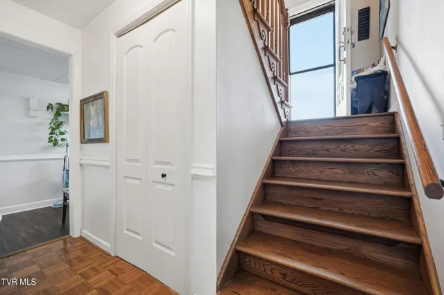 $229,999 | 2660 Warren Drive, St. Paul, VA 24283