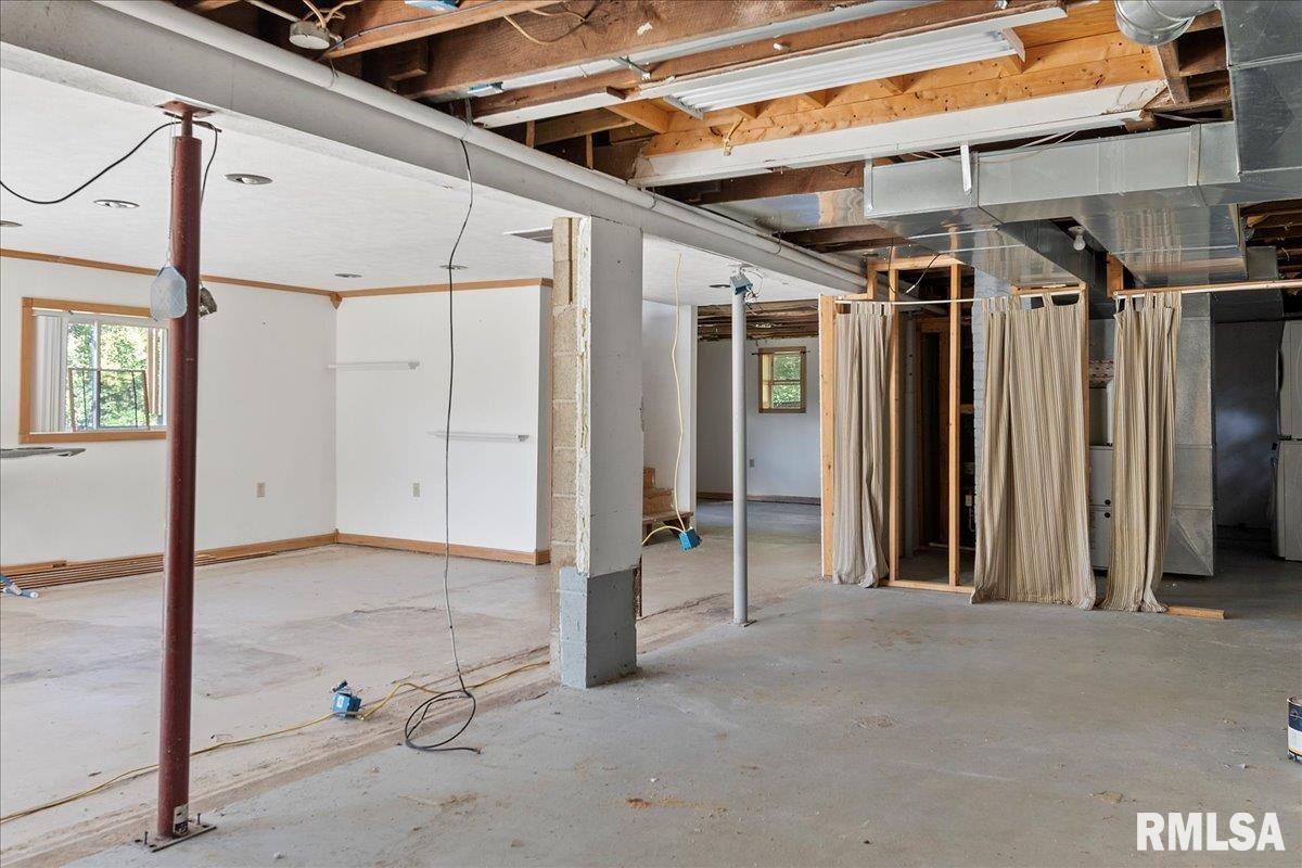 482 North John Wayne Road Dawson, IL 62520 - Photo 32 of 60 Gallery Image 32