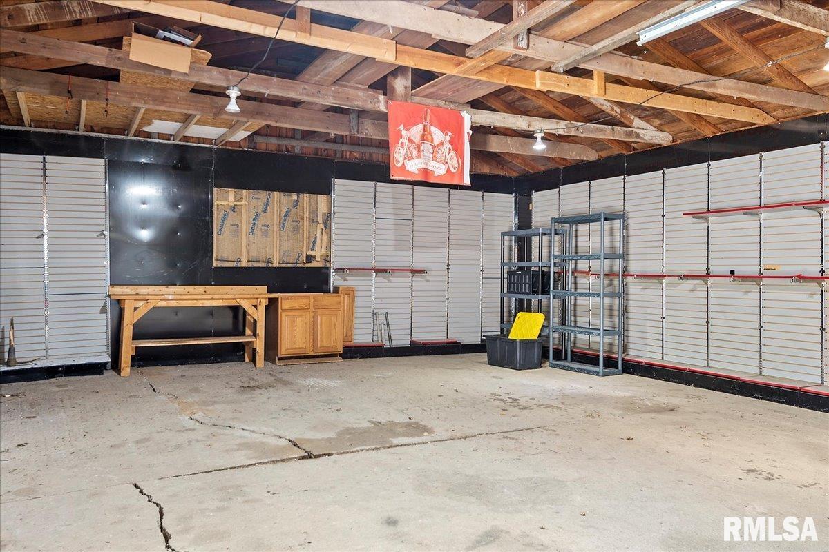 482 North John Wayne Road Dawson, IL 62520 - Photo 36 of 60 Gallery Image 36
