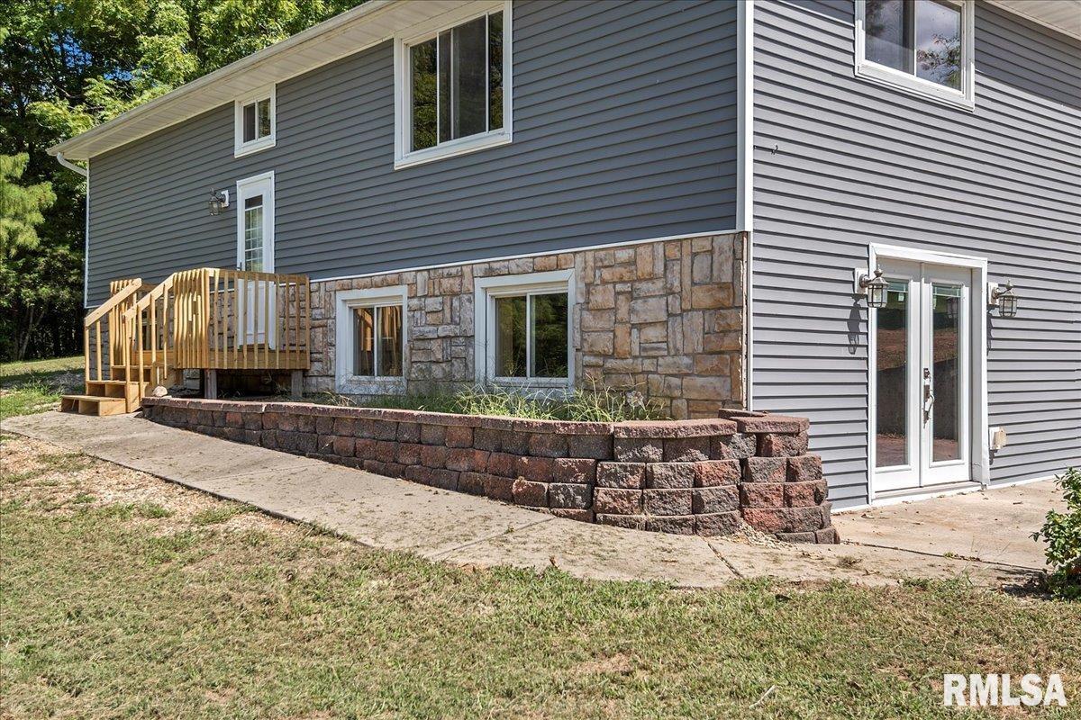 482 North John Wayne Road Dawson, IL 62520 - Photo 5 of 60 Gallery Image 5