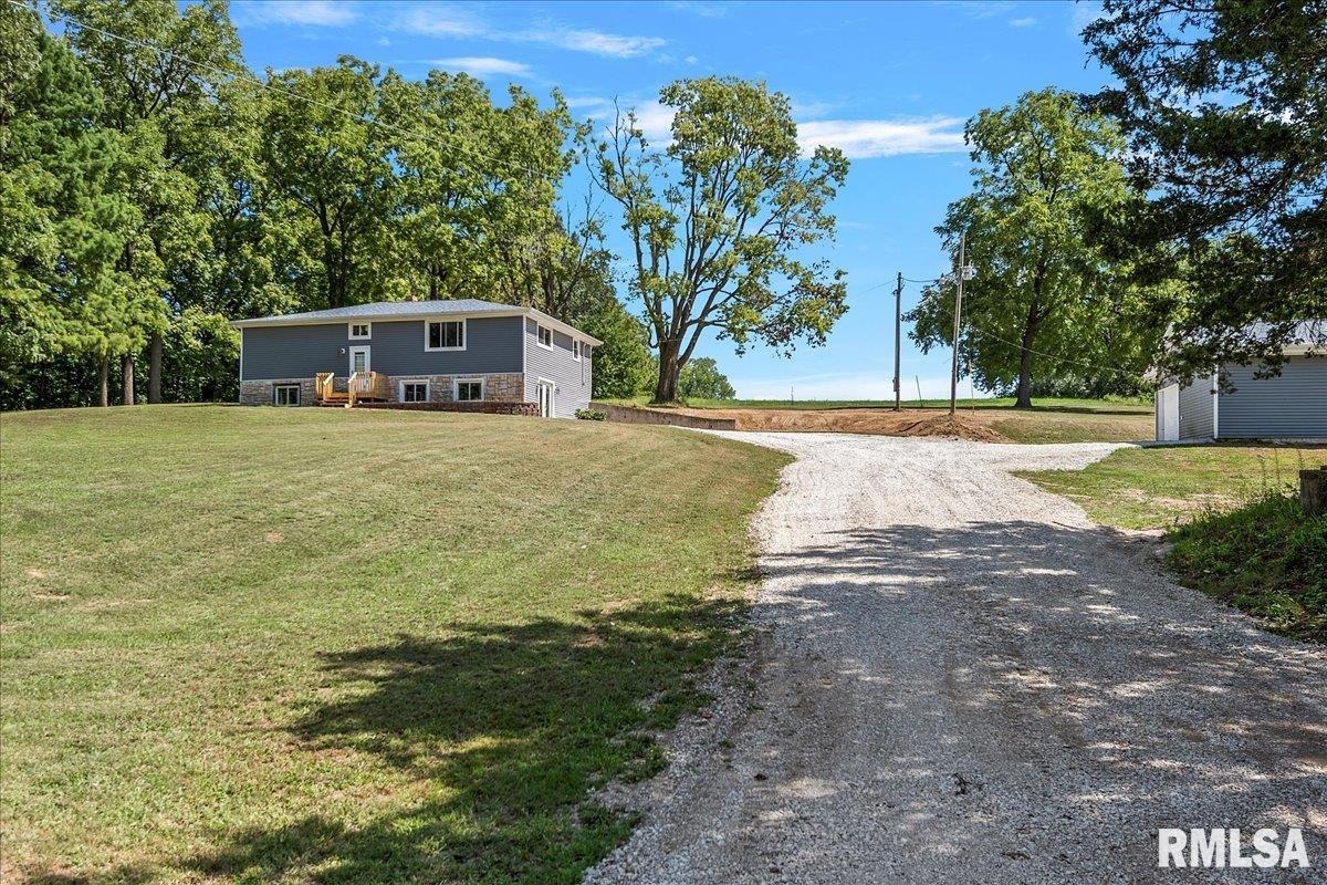 482 North John Wayne Road Dawson, IL 62520 - Photo 6 of 60 Gallery Image 6