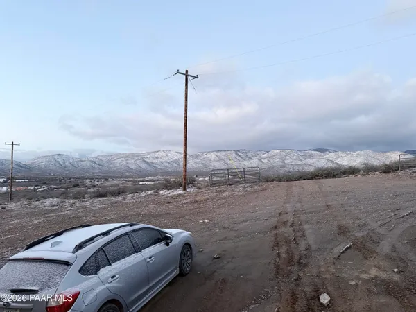 $420,000 | 6337 South Wolf Pack Trail, Mayer, AZ 86333