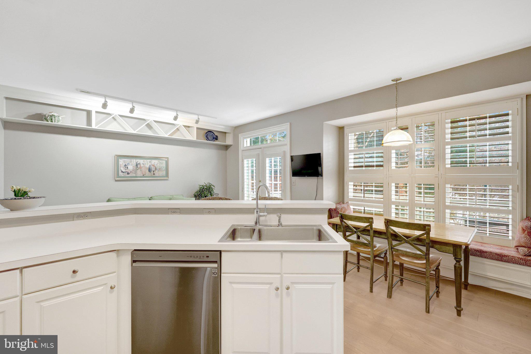 1309 Sundial Drive Reston, VA 20194 - Photo 6 of 45 Kitchen