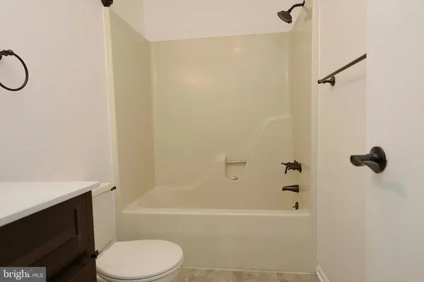 $2,690 | 72 Five Crown Royal, Marlton, NJ 08053