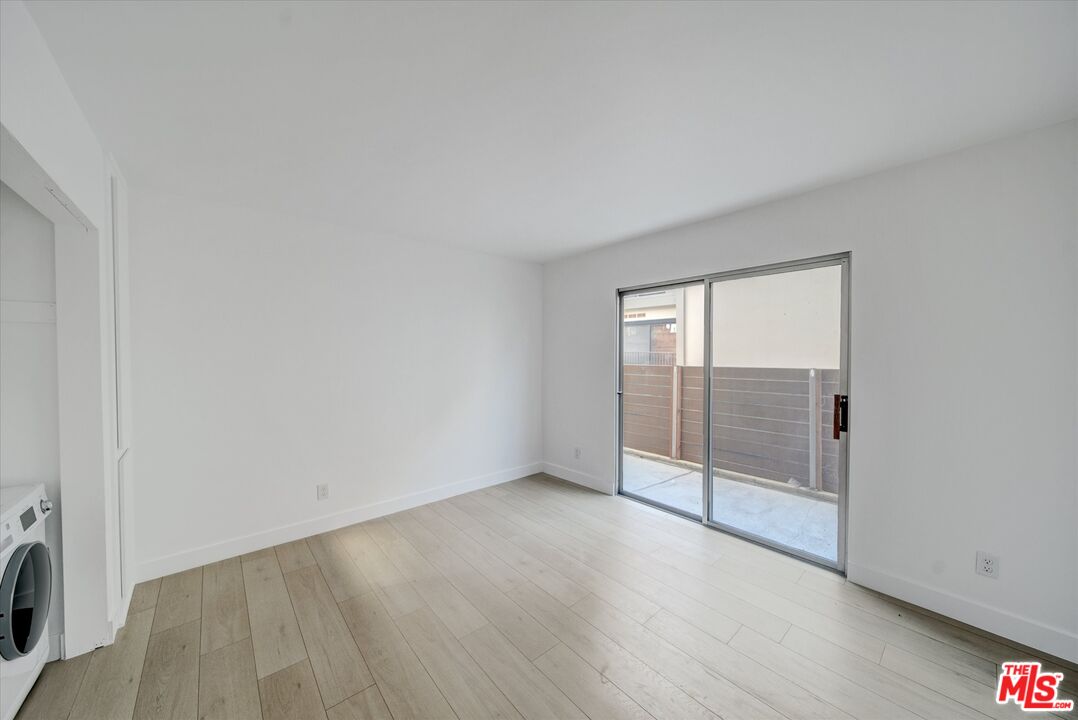 15 Spinnaker Street, Unit 101 Marina del Rey, CA 90292 - Photo 21 of 39