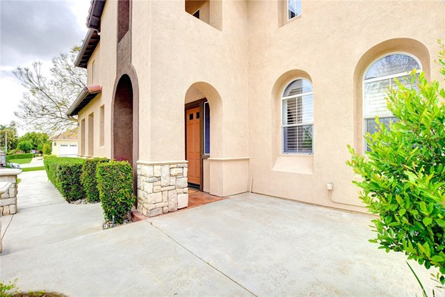 8546 Millpond Place Riverside, CA 92508 - Photo 40 of 60 a view of a back yard of the house