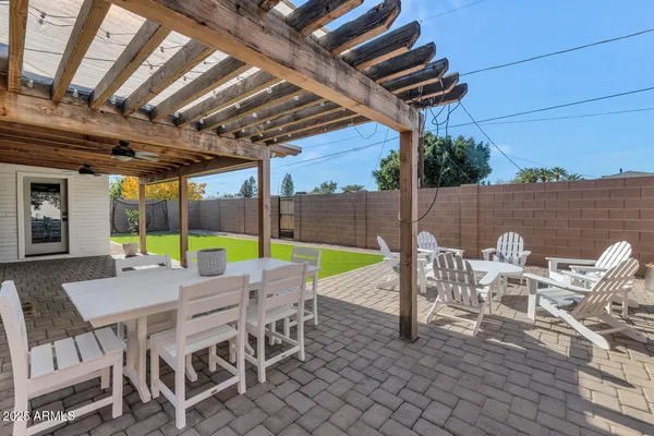$699,000 | 4228 North 44th Place, Phoenix, AZ 85018