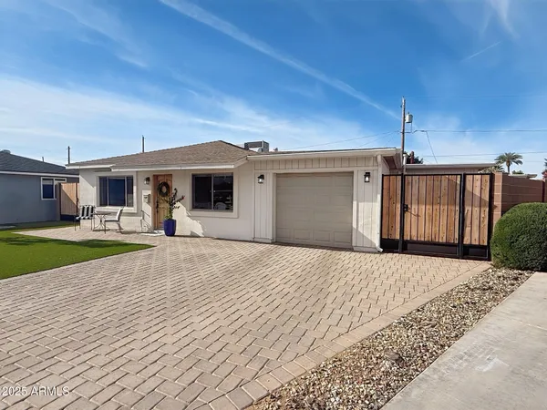 $699,000 | 4228 North 44th Place, Phoenix, AZ 85018