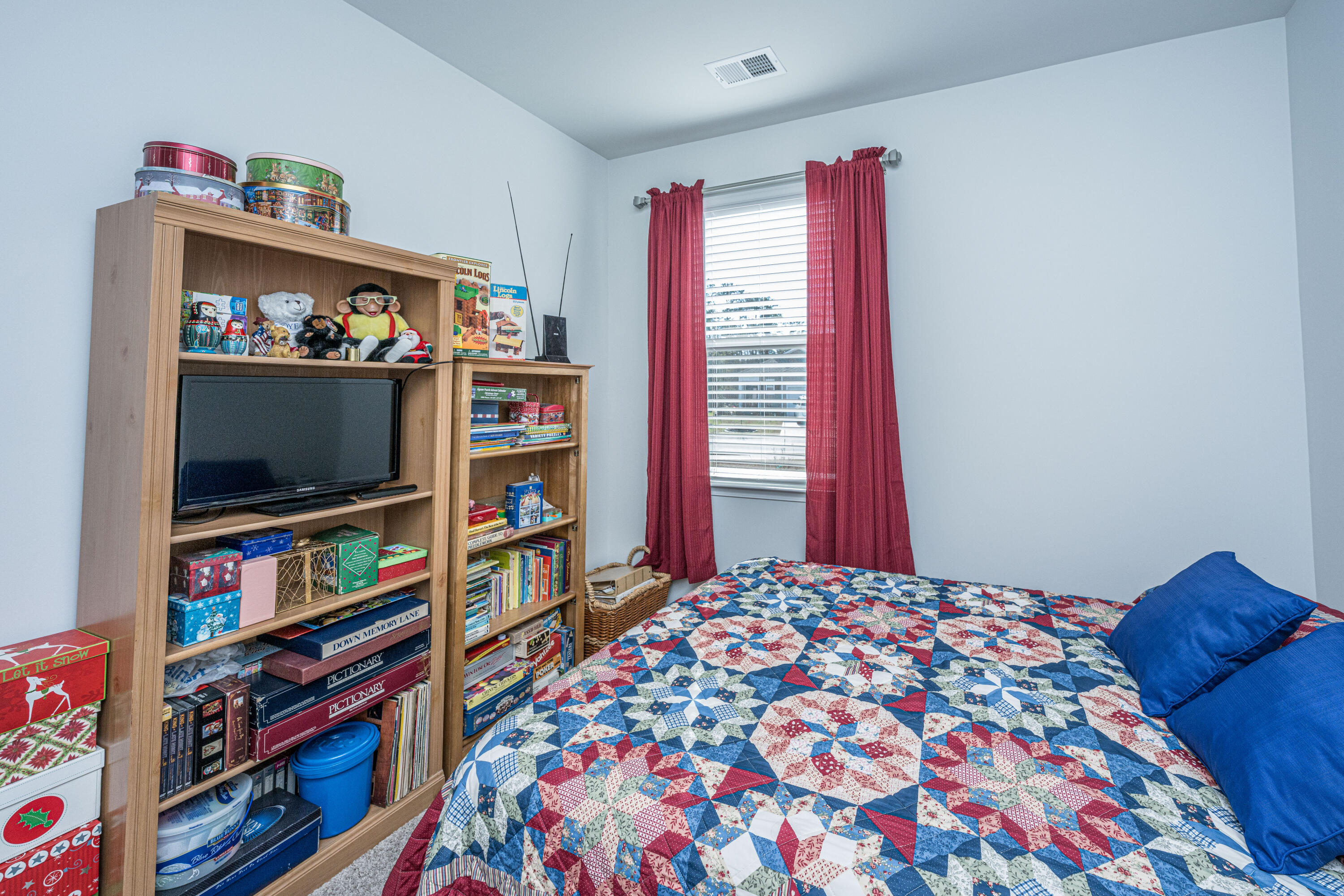 335 Feldspar Lane Ladson, SC 29456 - Photo 23 of 35 335FeldsparLn027