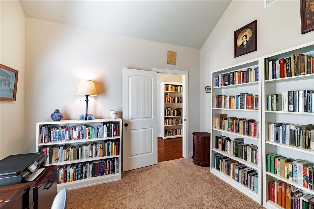 140 Kimberly Way Hull, GA 30646 - Photo 5 of 60