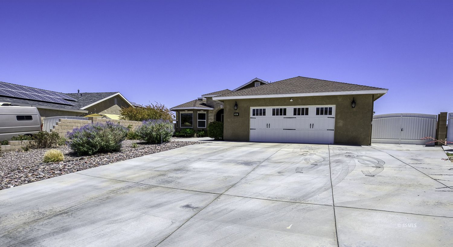 801 Emma Way Ridgecrest, CA 93555 - Photo 2 of 47