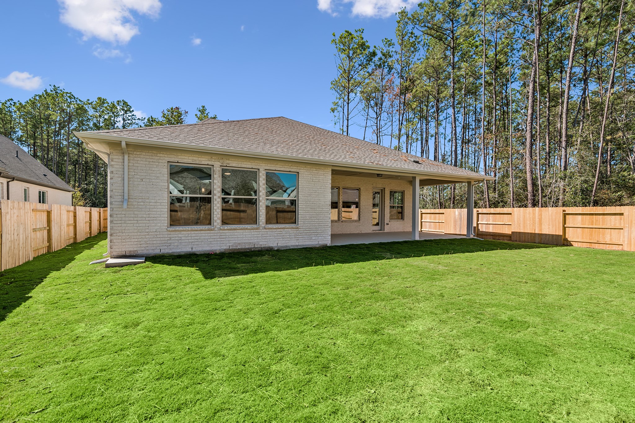 15717 Terracotta Terrace Lane Conroe, TX 77302 - Photo 8 of 48 Welcome to The Bluffwood by David Weekley Homes. Move-In-Ready Now!