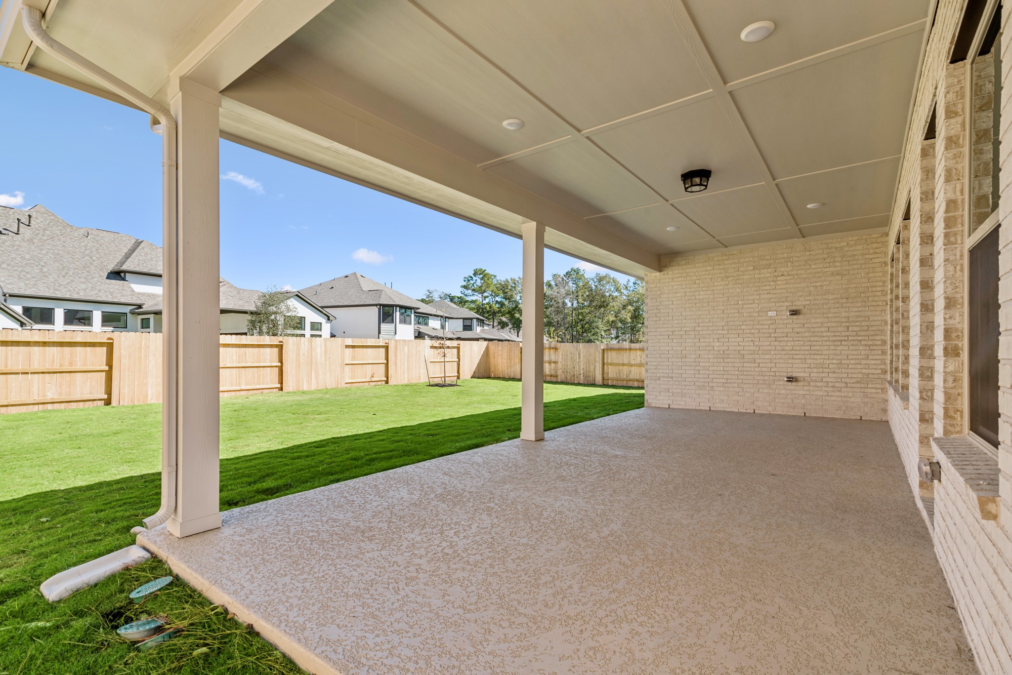 15717 Terracotta Terrace Lane Conroe, TX 77302 - Photo 10 of 48 Welcome to The Bluffwood by David Weekley Homes. Move-In-Ready Now!