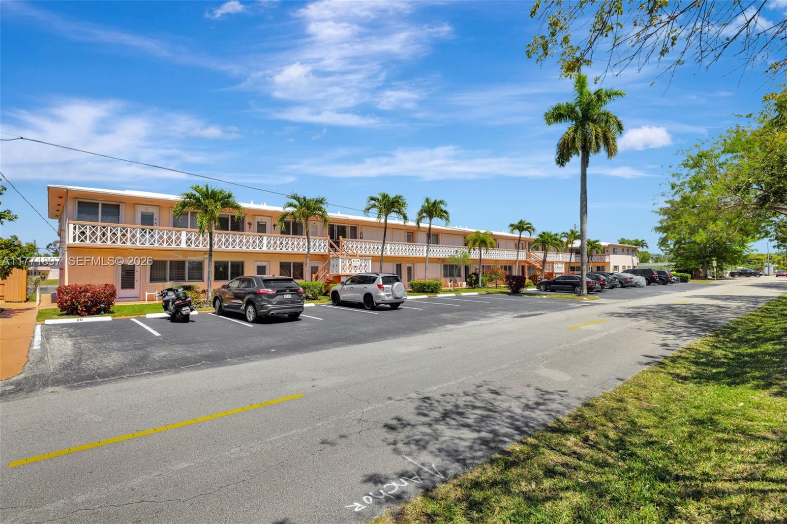 1012 Southwest 11th Street, Unit 20N Hallandale Beach, FL 33009 - Photo 19 of 77