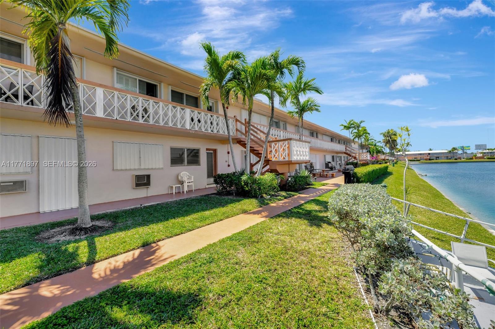 1012 Southwest 11th Street, Unit 20N Hallandale Beach, FL 33009 - Photo 22 of 77
