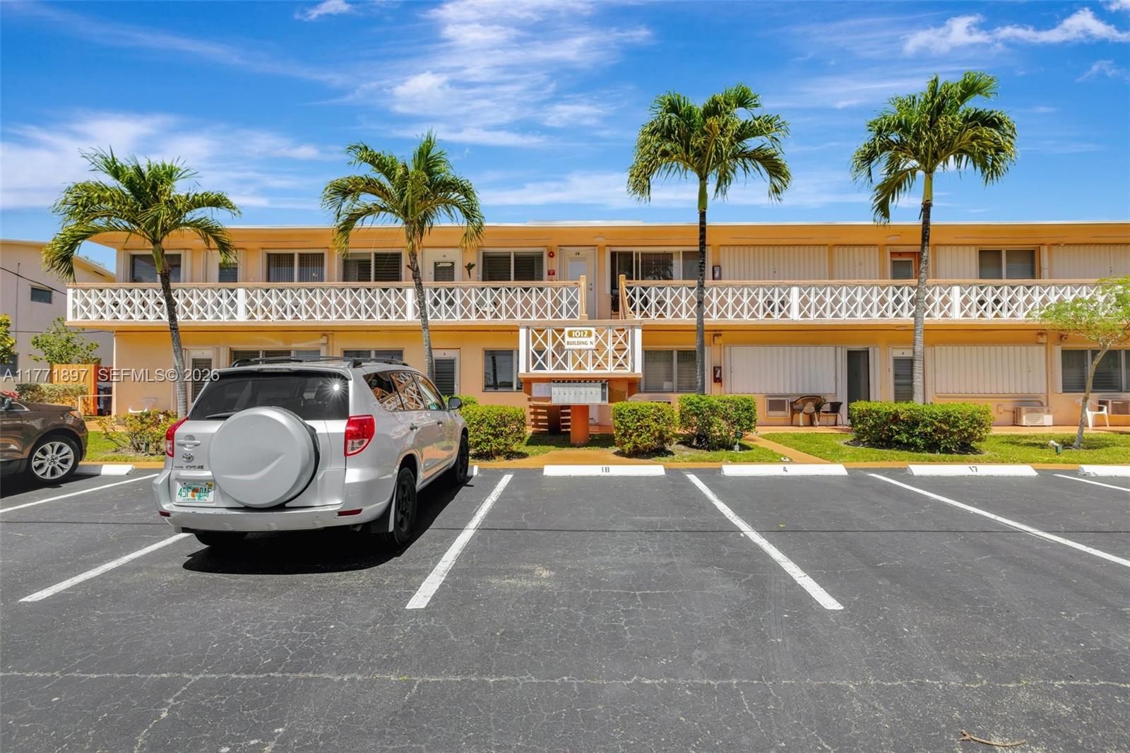 1012 Southwest 11th Street, Unit 20N Hallandale Beach, FL 33009 - Photo 10 of 77