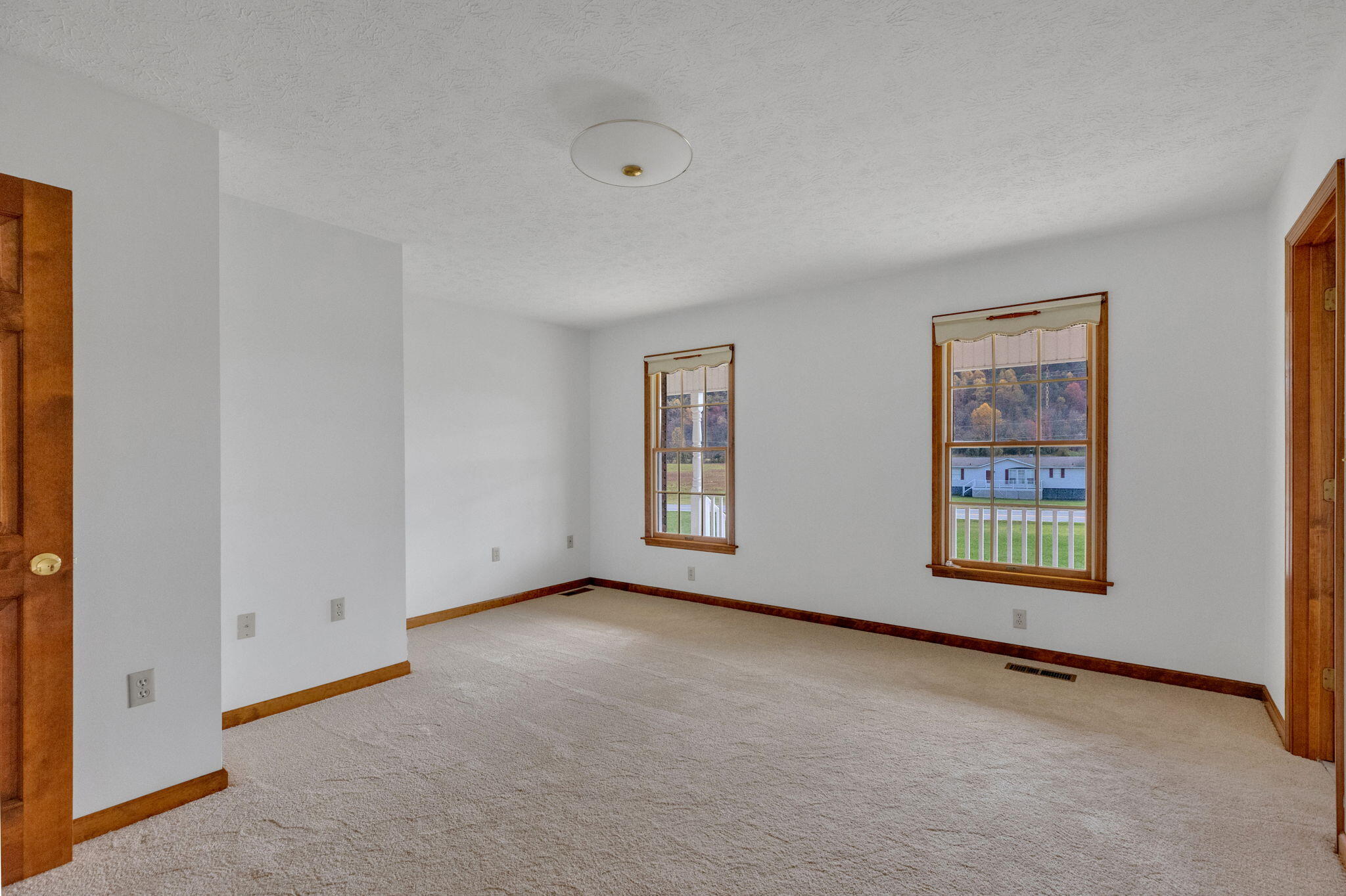 620 Snapps Ferry Road Kingsport, TN 37664 - Photo 12 of 38 12-web-or-mls-217A6352