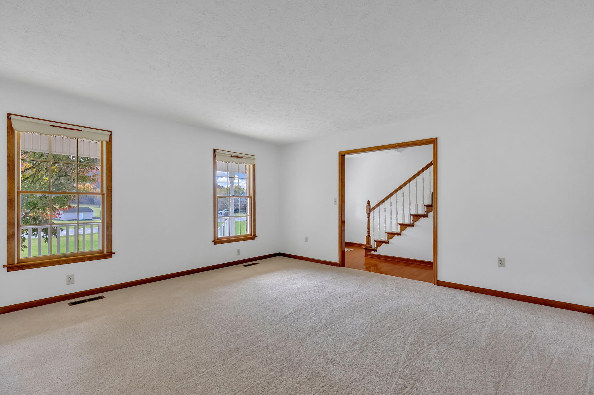 620 Snapps Ferry Road Kingsport, TN 37664 - Photo 16 of 38 16-web-or-mls-217A6372