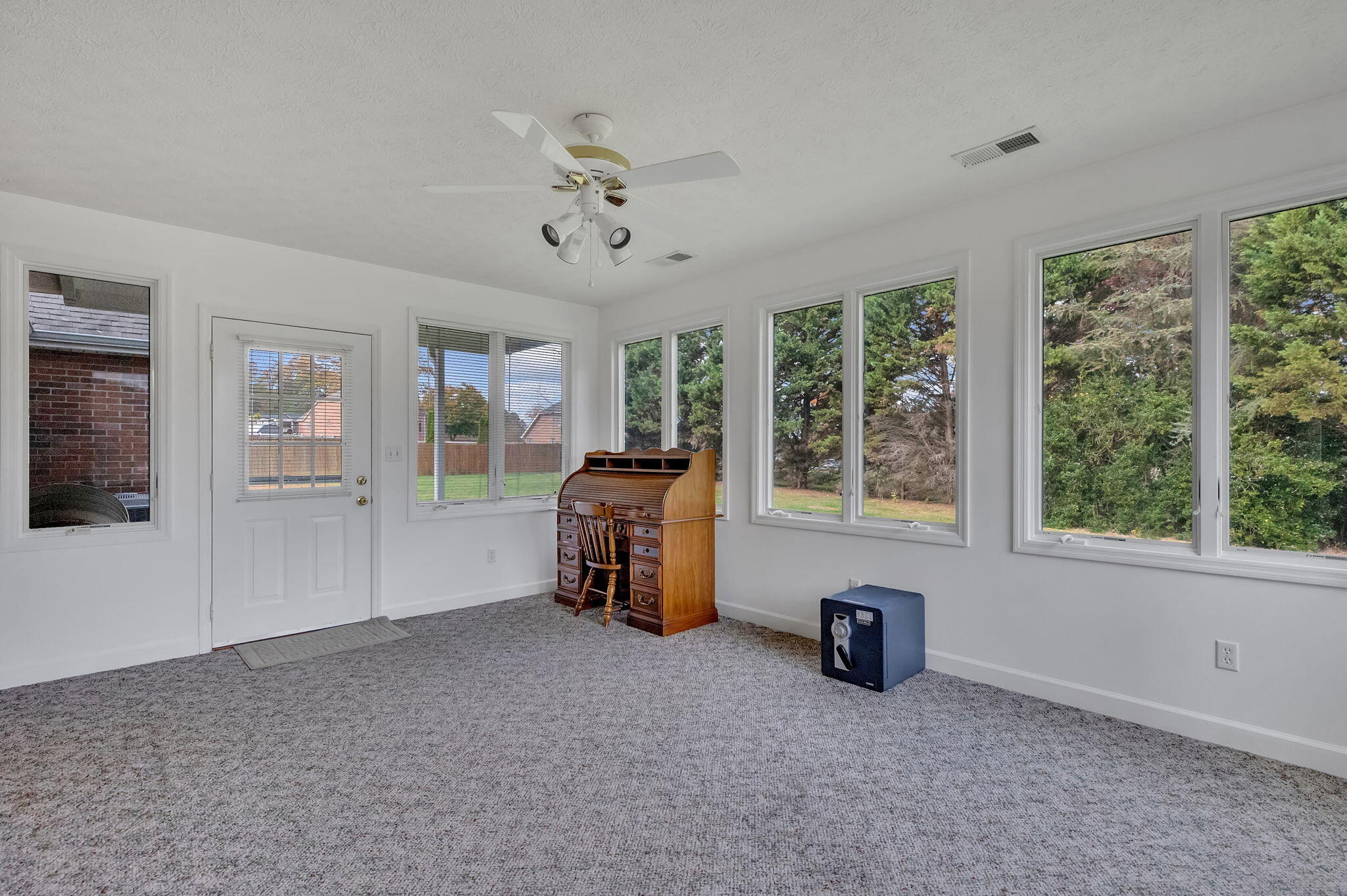 620 Snapps Ferry Road Kingsport, TN 37664 - Photo 18 of 38 17-web-or-mls-217A6382