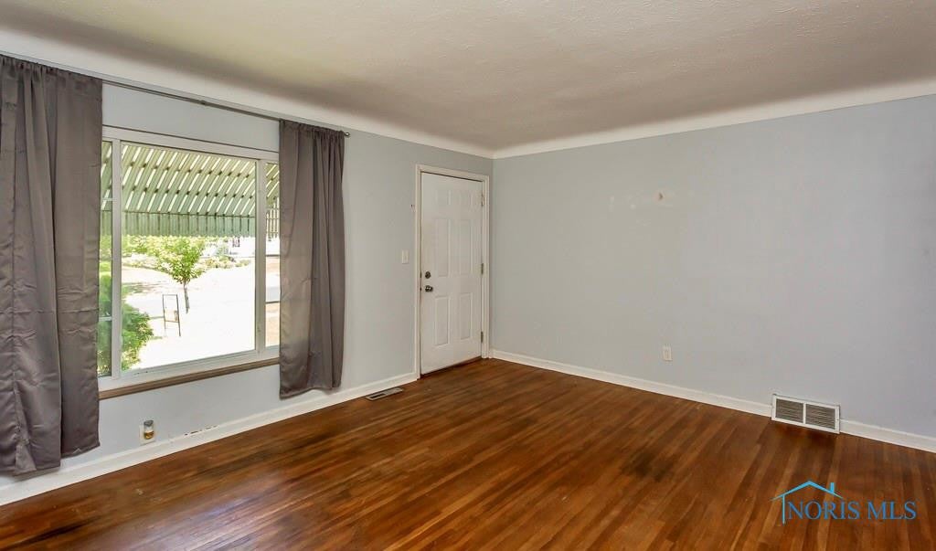 4033 Bowen Road Toledo, OH 43613 - Photo 4 of 24 Gallery Image 4