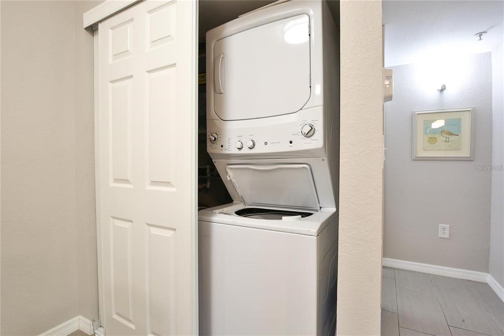 850 South Tamiami Trail, Unit 409 Sarasota, FL 34236 - Photo 10 of 22 a view of washer and dryer