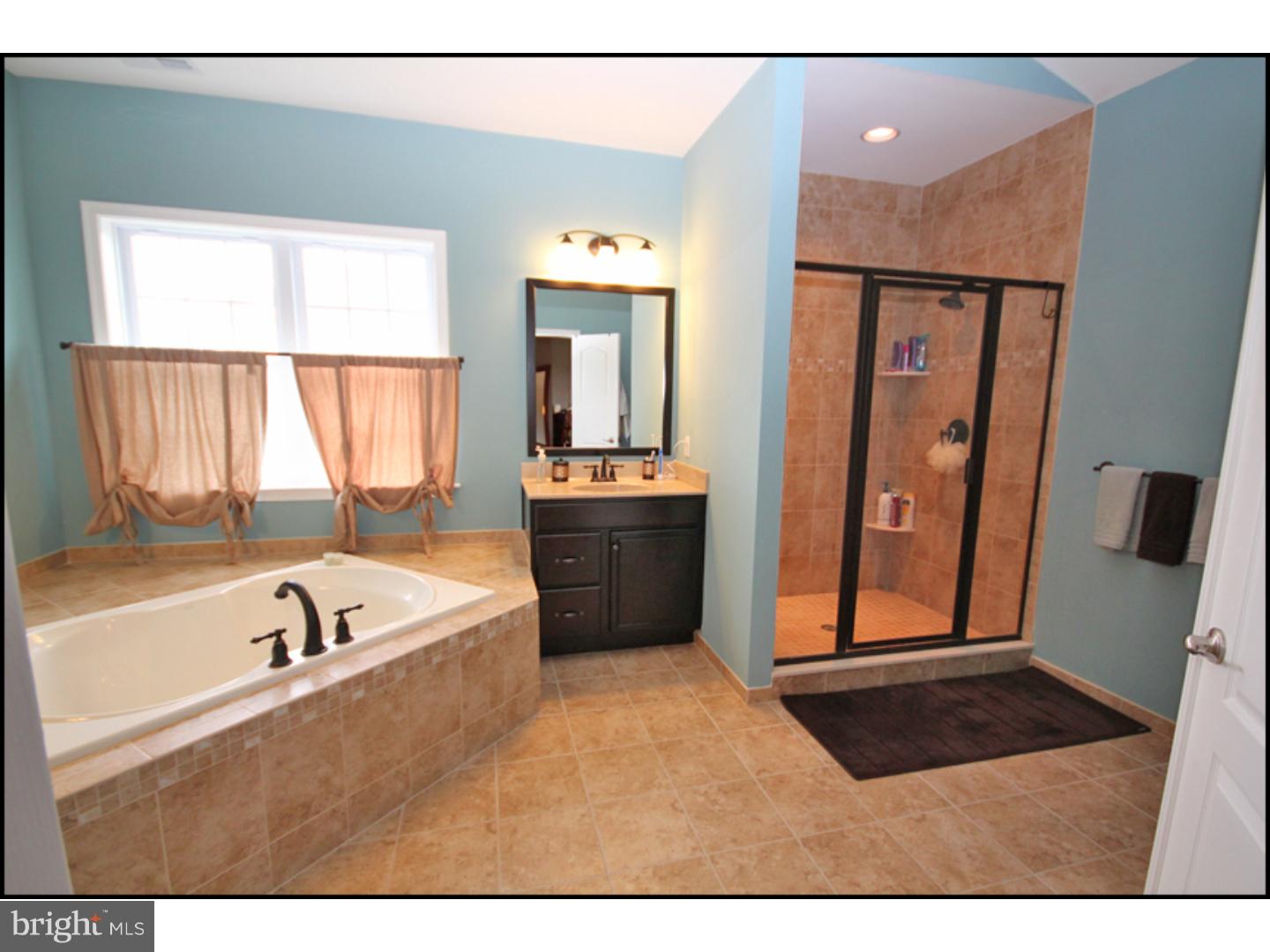 122 Bennington Road Phoenixville, PA 19460 - Photo 9 of 25 Master Bathroom
