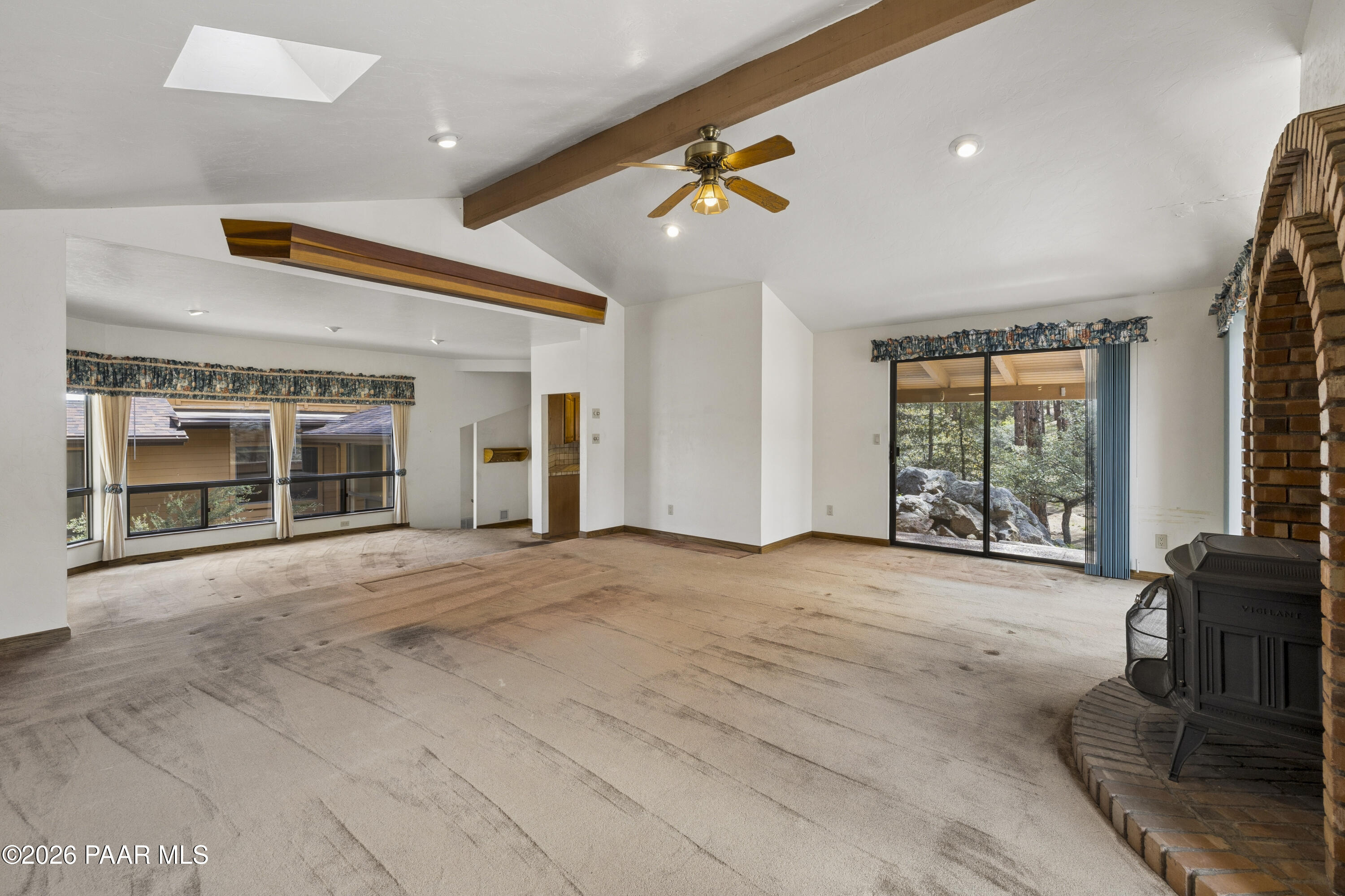 1860 Coyote Road Prescott, AZ 86303 - Photo 12 of 52 057-Living Room