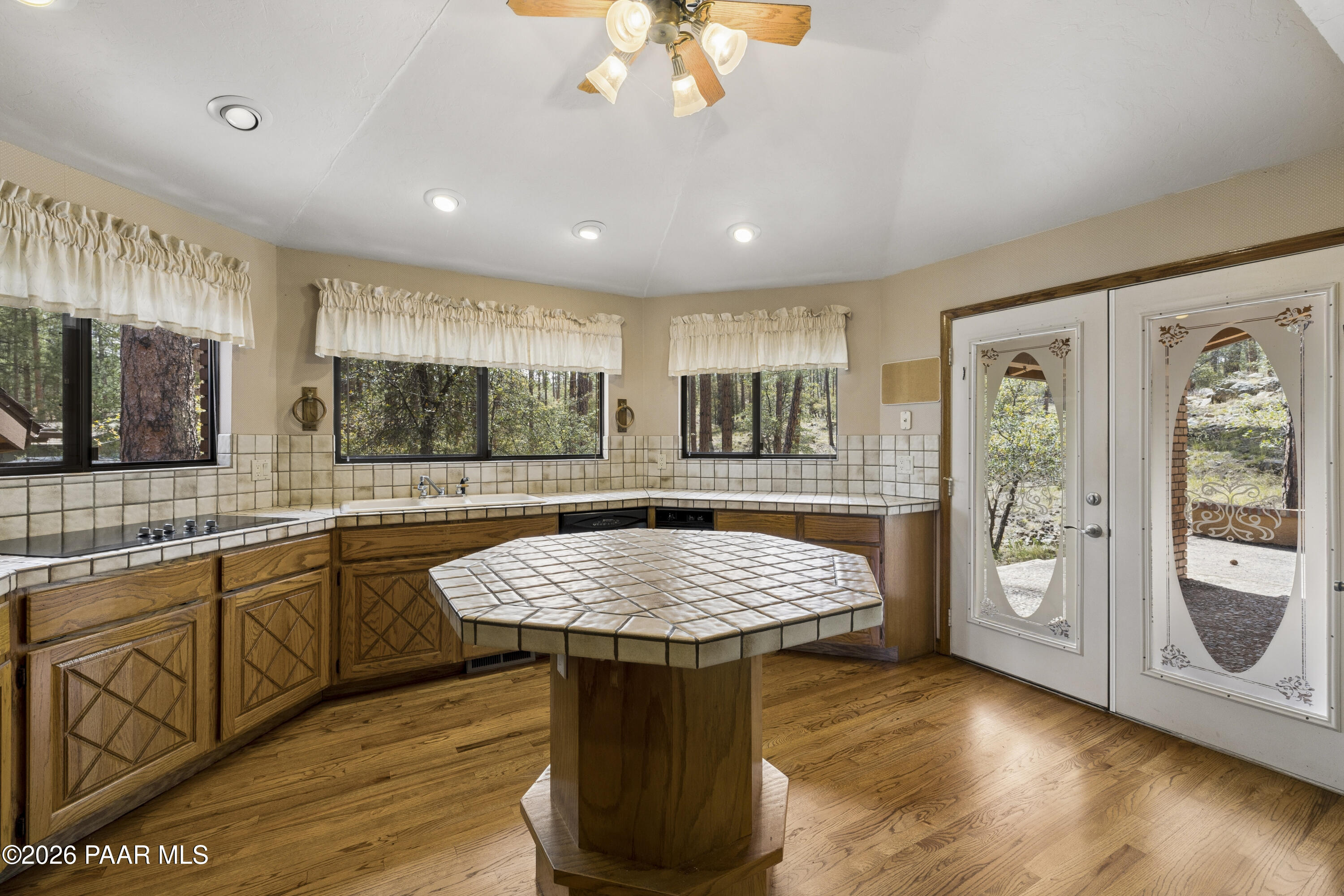 1860 Coyote Road Prescott, AZ 86303 - Photo 13 of 52 062-Kitchen