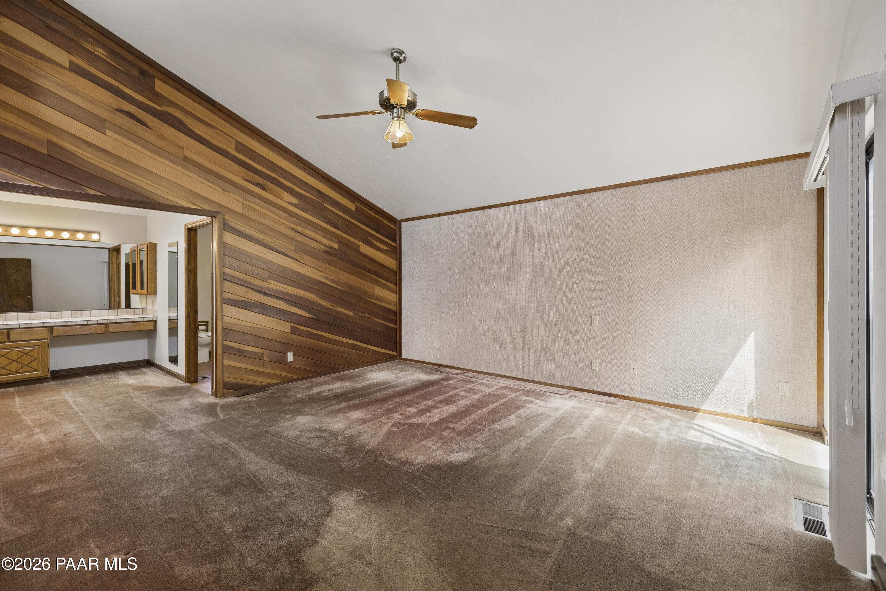 1860 Coyote Road Prescott, AZ 86303 - Photo 31 of 52 152-Primary Bedroom