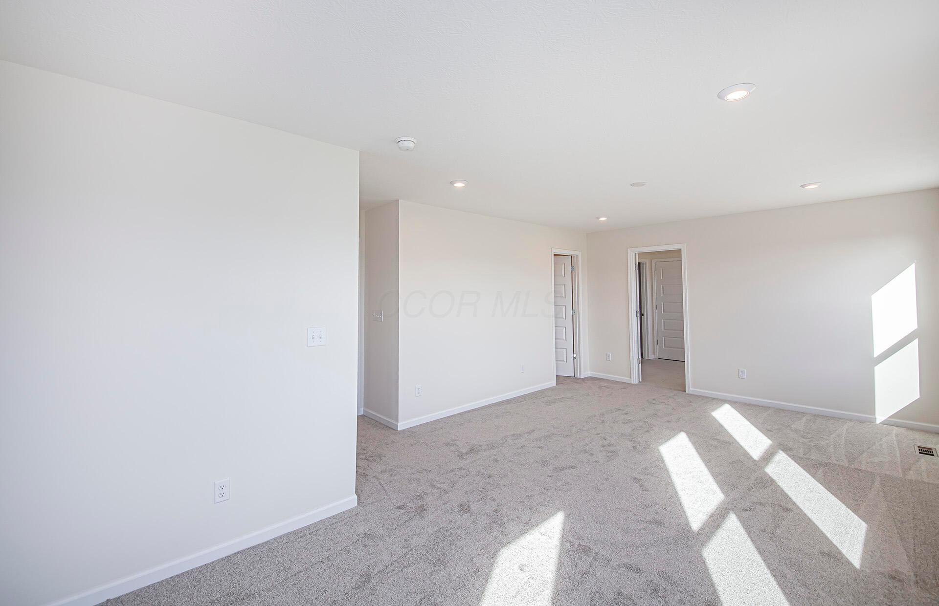 129 East Wind Road, Unit LOT 13958 Delaware, OH 43015 - Photo 19 of 35 19 Primary Suite