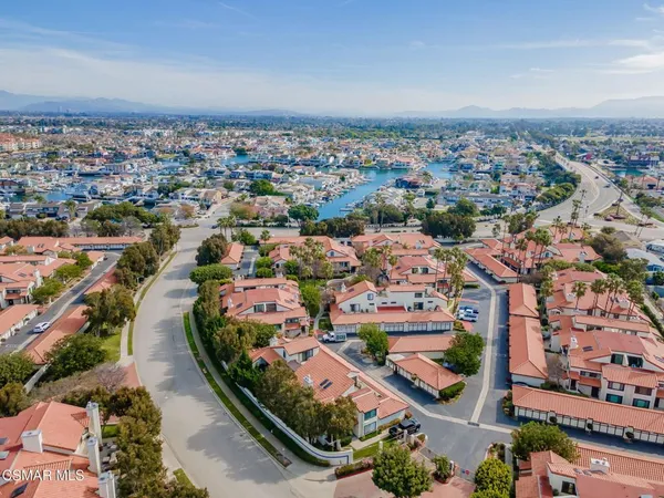 $899,000 | 4481 Antigua Way, Oxnard, CA 93035