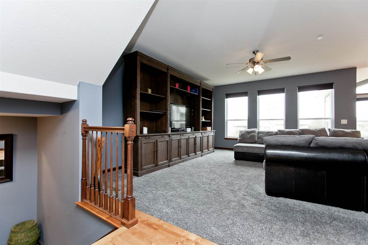 2595 Newcastle Road Marion, IA 52302 - Photo 5 of 50 Gallery Image 5