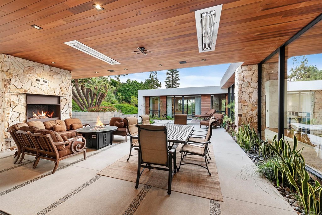 2188 Heather Lane Del Mar, CA 92014 - Photo 9 of 17