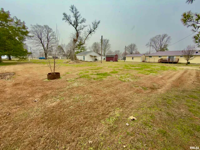 $29,900 | 901 East 3rd Street, Flora, IL 62839