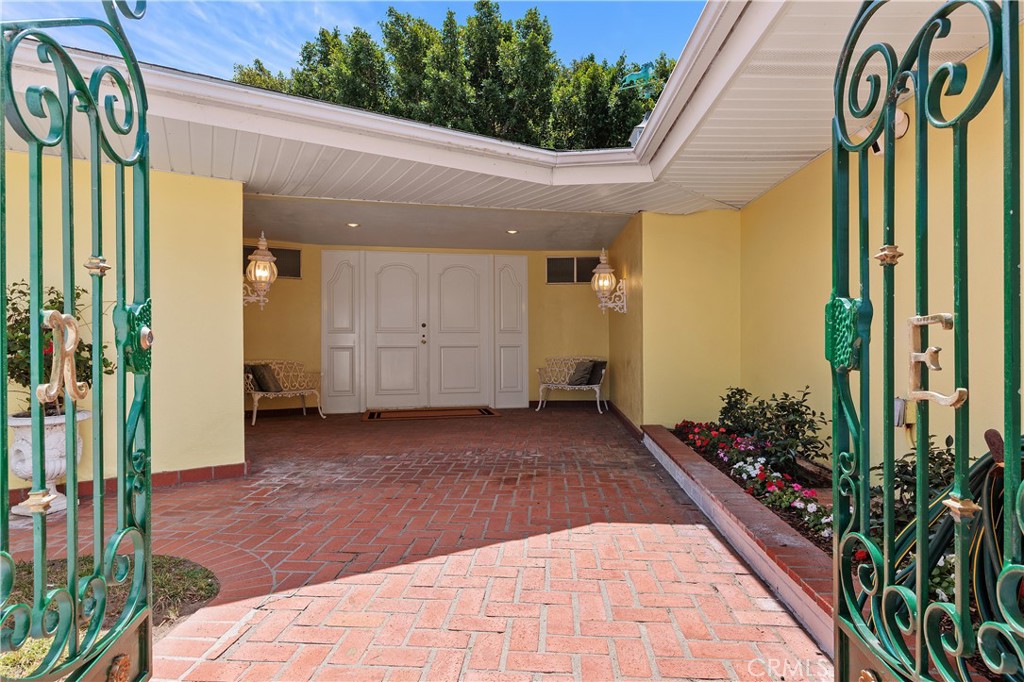 2086 Playa Road Carlsbad, CA 92009 - Photo 17 of 44 Through The Front Gate