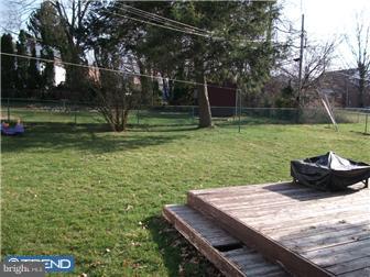 576 Valley View Road Springfield, PA 19064 - Photo 8 of 9 Exterior Back