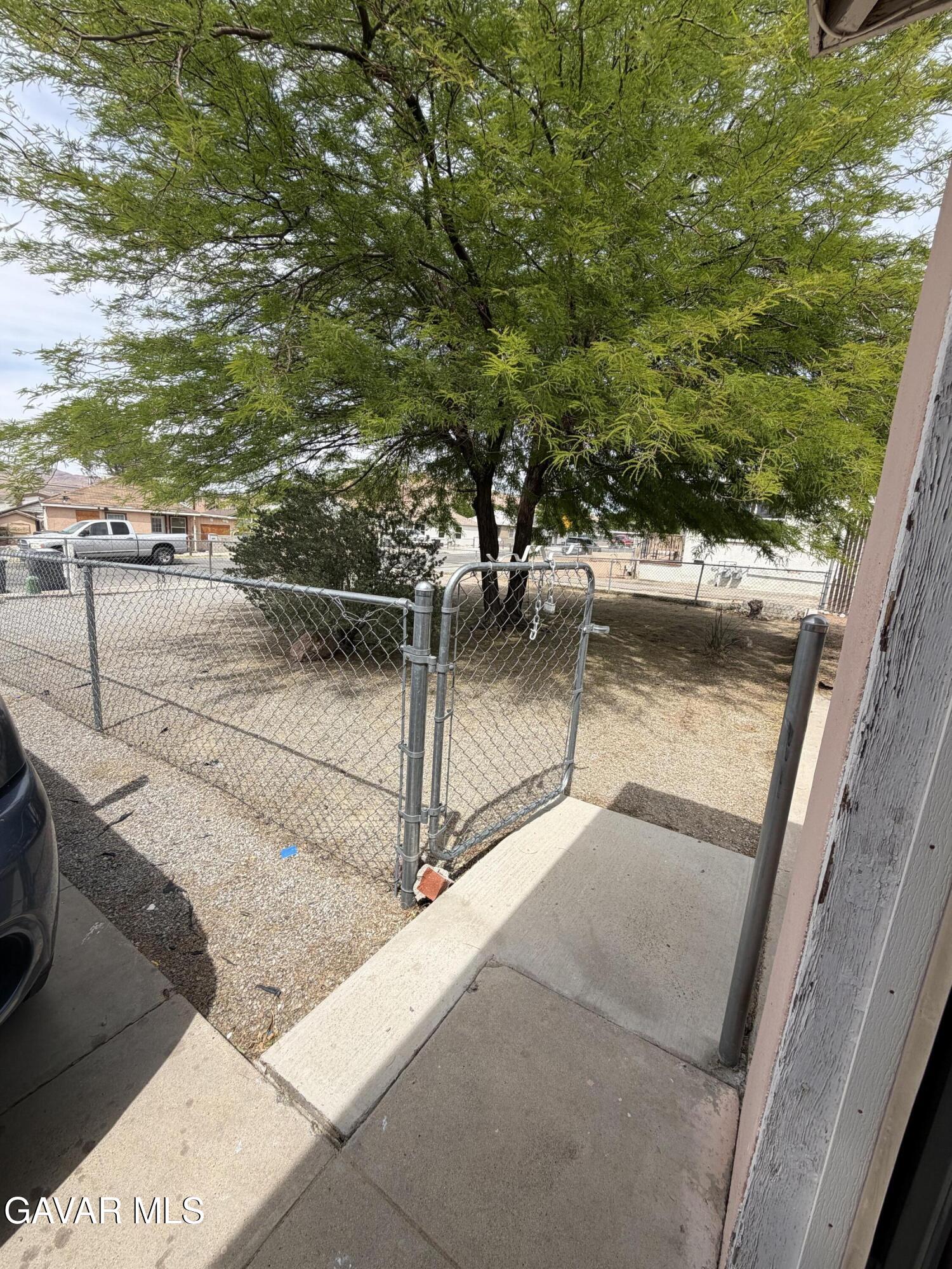 960 Nancy Street Barstow, CA 92311 - Photo 6 of 19 IMG_0198