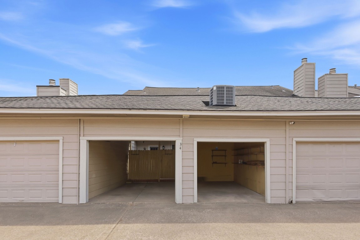 727 Bunker Hill Road, Unit 34 Houston, TX 77024 - Photo 47 of 50 Attached two-car garage with convenient access