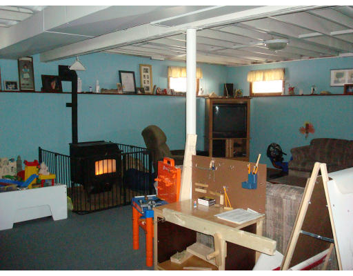 15 Coronet Road Holyoke, MA 01040 - Photo 16 of 18