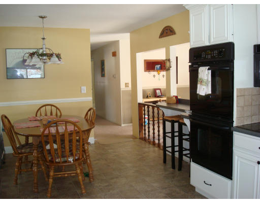15 Coronet Road Holyoke, MA 01040 - Photo 8 of 18