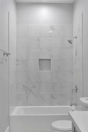 $299,999 | 3513 Gallo Drive, Chalmette, LA 70043