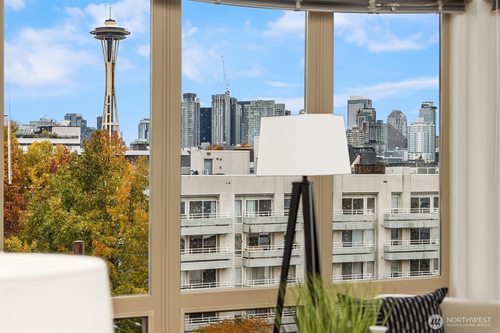 500 5th Avenue West, Unit 705 Seattle, WA 98119 - Photo 17 of 39