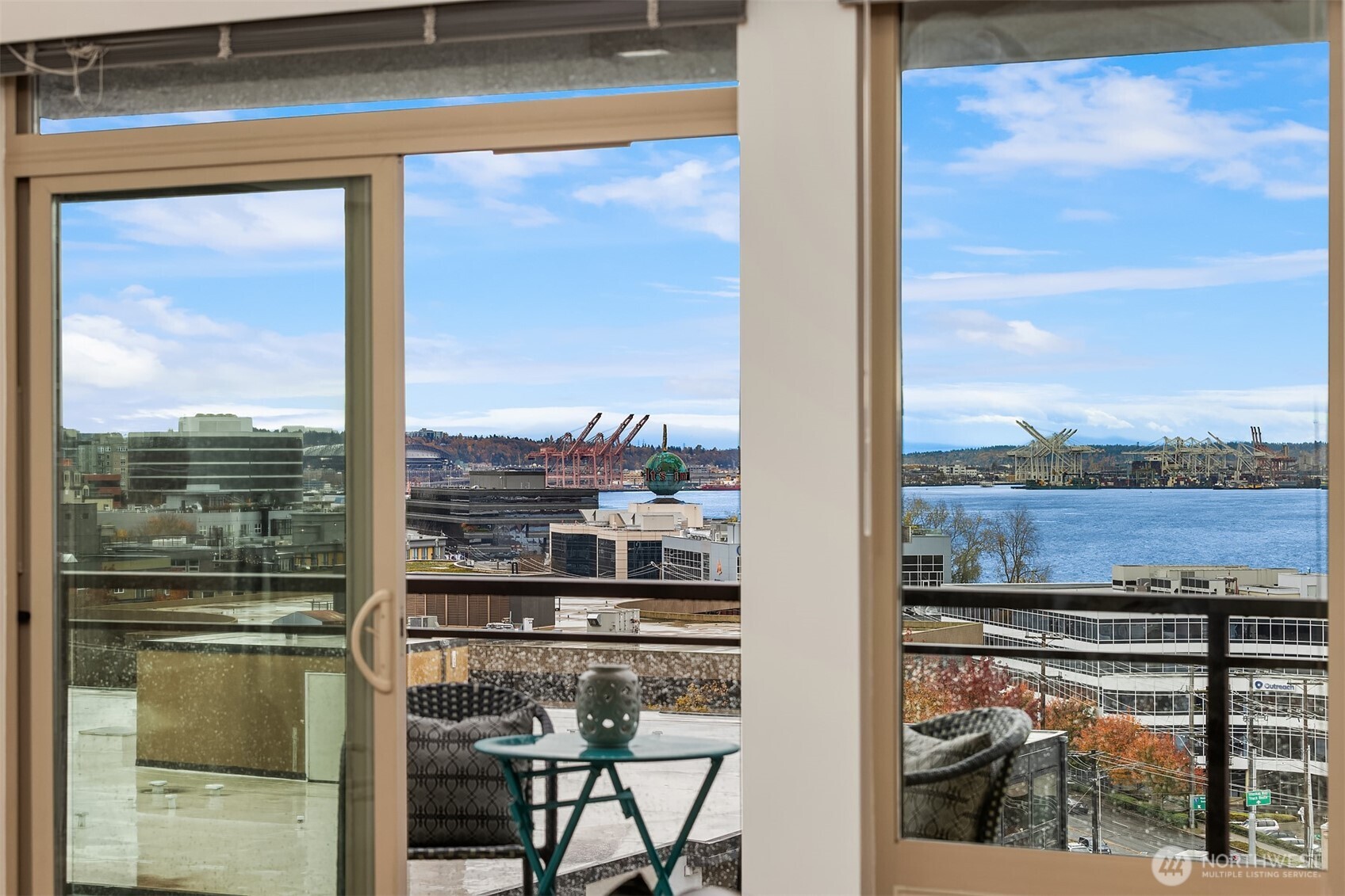 500 5th Avenue West, Unit 705 Seattle, WA 98119 - Photo 19 of 39