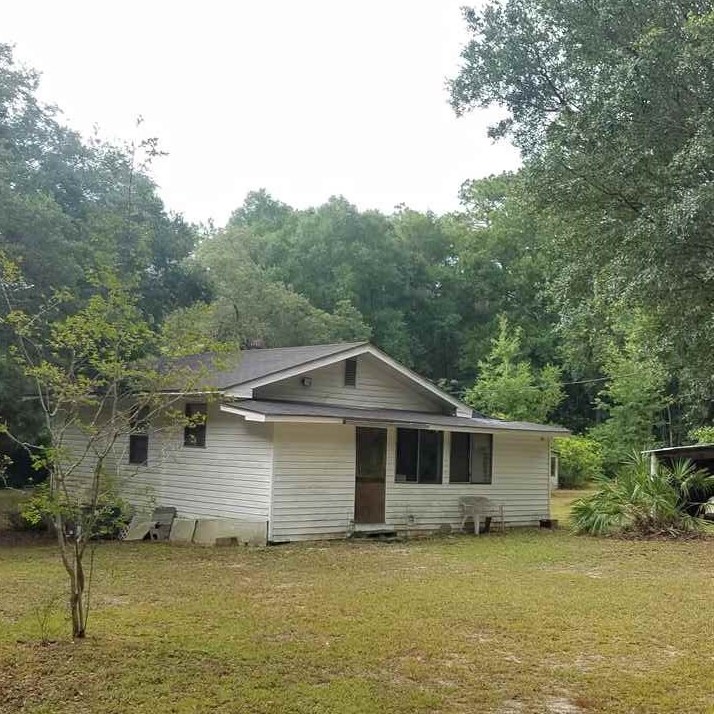 8600 Troy Drive Elberta, AL 36530 - Photo 2 of 18 Front