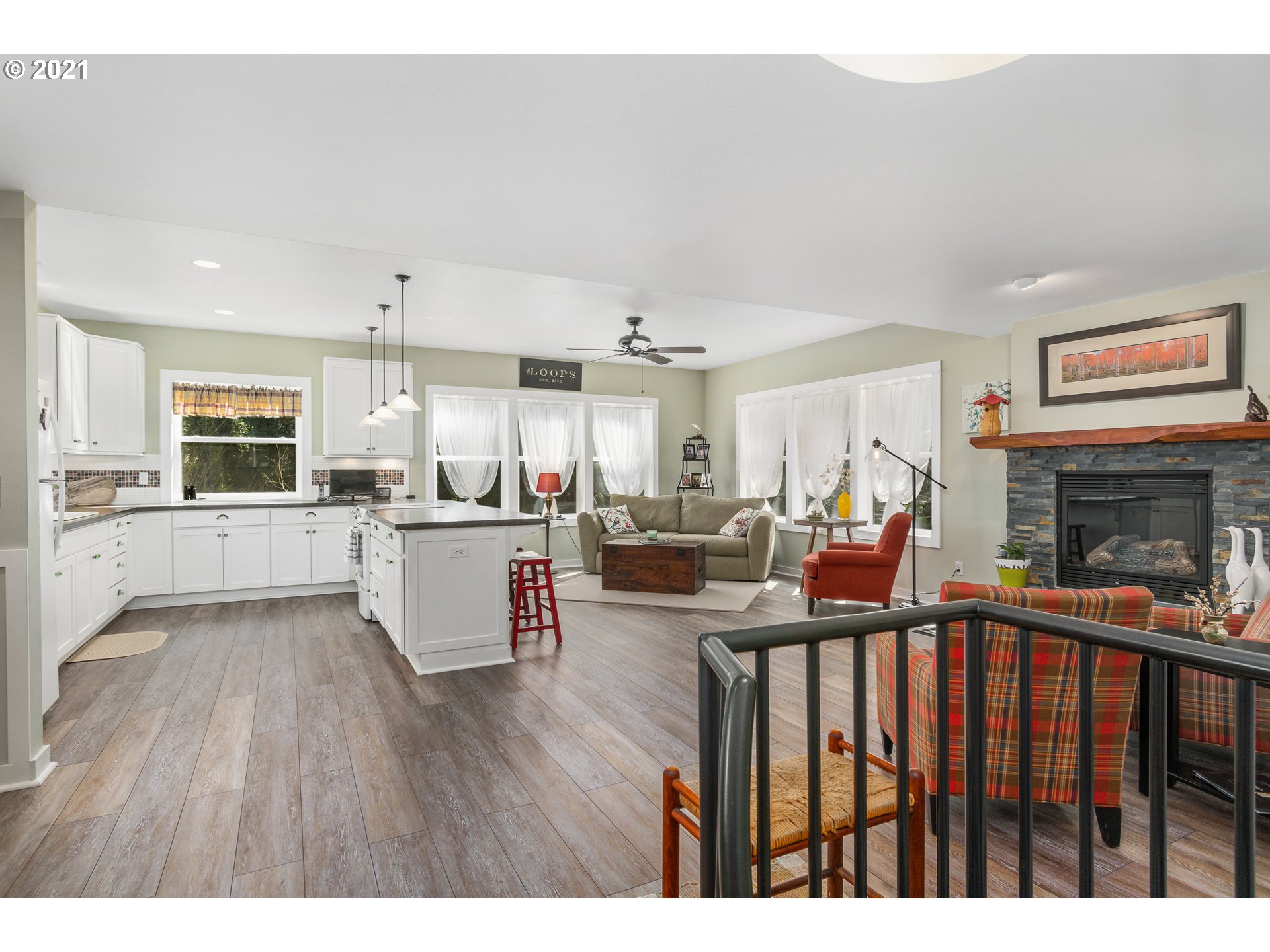 74302 Laurel Wood Road Rainier, OR 97048 - Photo 5 of 28 Gallery Image 5