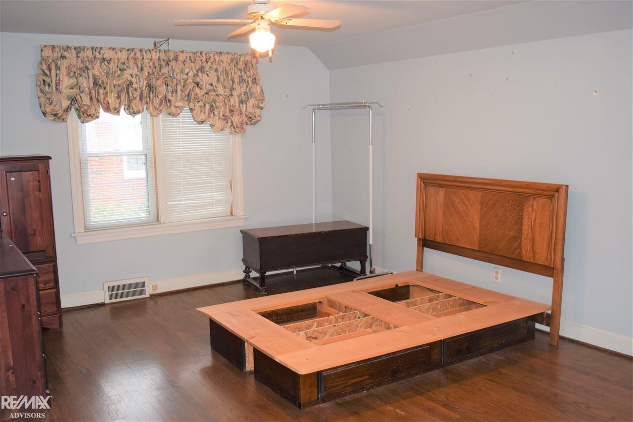 1541 Hawthorne Road Grosse Pointe, MI 48236 - Photo 29 of 48 Bedroom 2