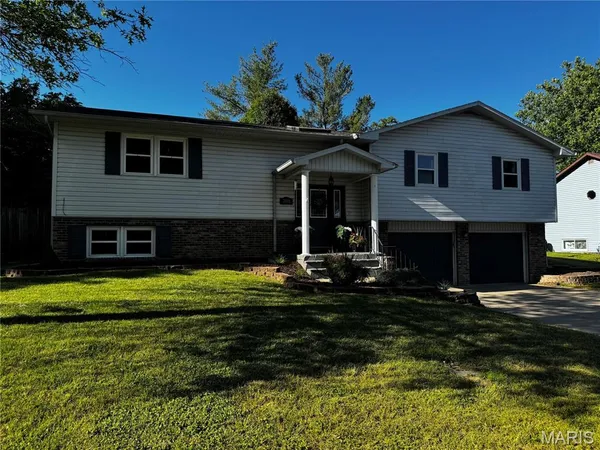 $275,000 | 3918 Carolewood Drive, Cape Girardeau, MO 63701