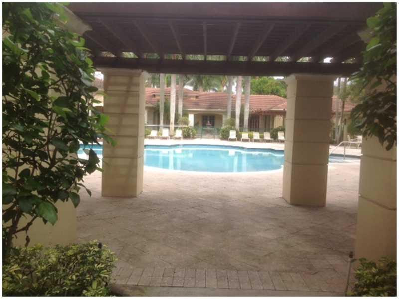 6846 West Sample Road, Unit B30 Coral Springs, FL 33067 - Photo 4 of 8 Pool