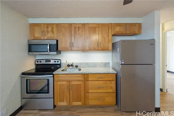 $2,100 | 2140 10th Avenue, Unit 201A, Honolulu, HI 96816
